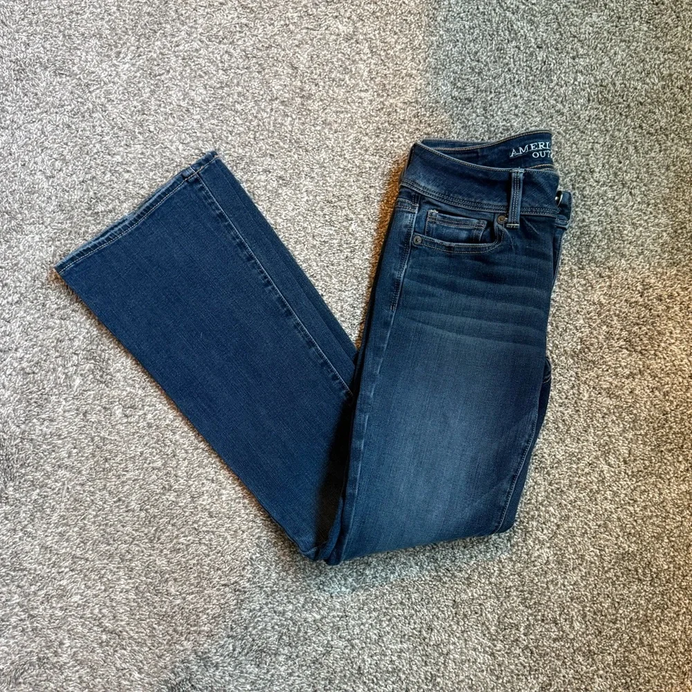 American Eagle Outfitters Kick Boot Jeans 0 short - Picture 1 of 5
